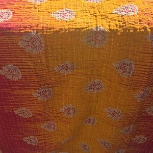 Handcrafted Kantha Twin Quilt